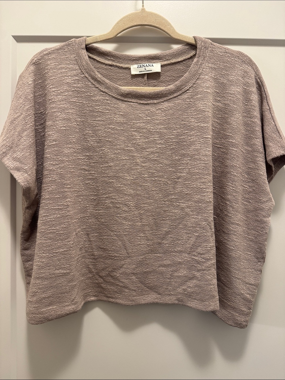 🆕 Zenana Outfitters Taupe Short Sleeve Textured Crop Top. L. NWOT!🔥